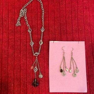 Vintage Silvertone Necklace and Earrings Set